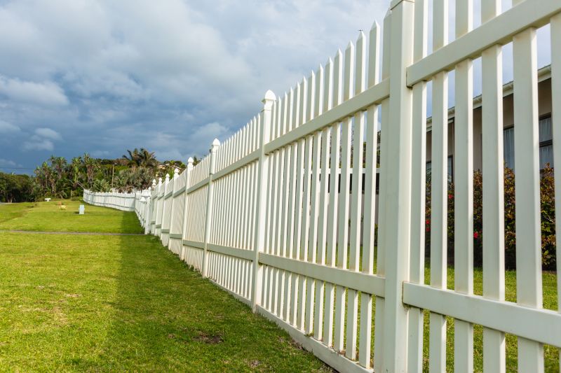 Vinyl Fence Replacement in St Louis, MO